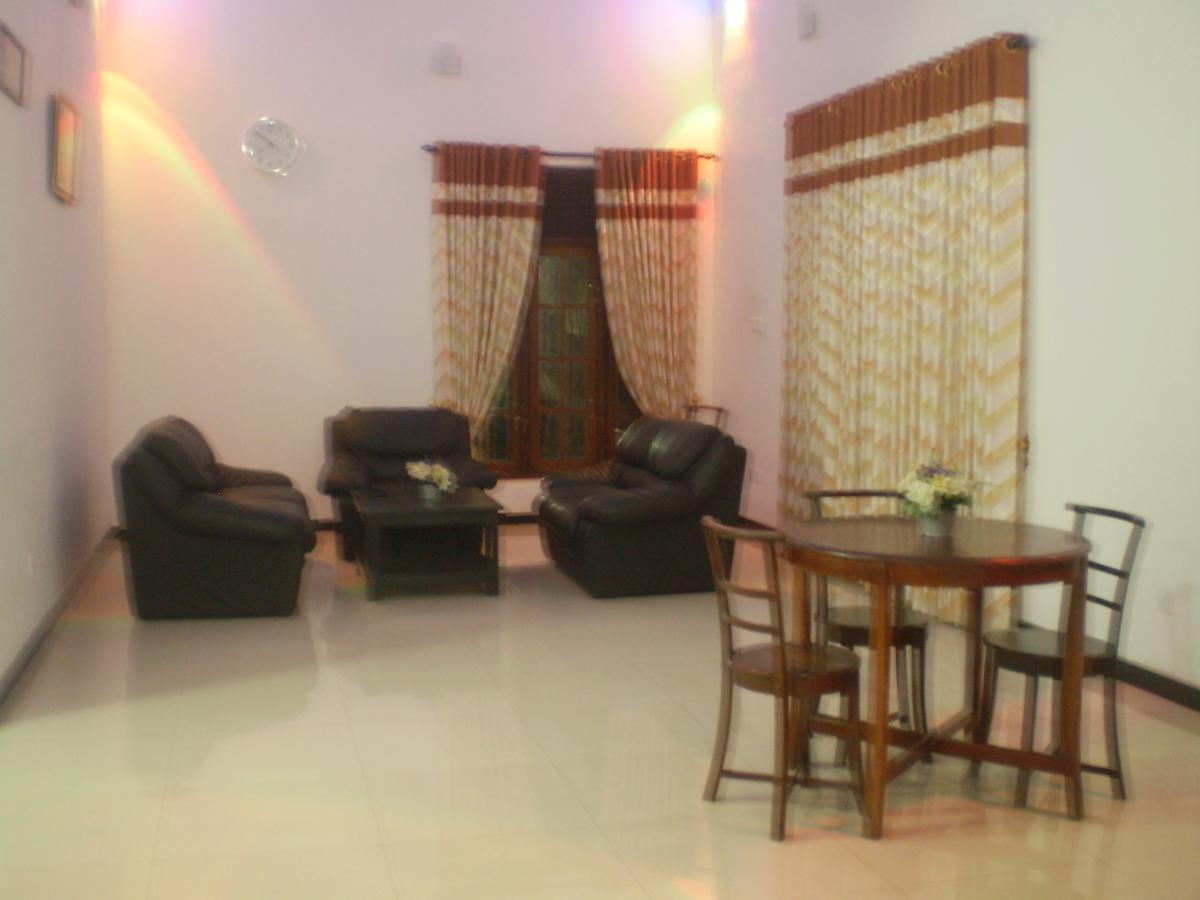 Grand Hilton Hotel Negombo Exteriér fotografie